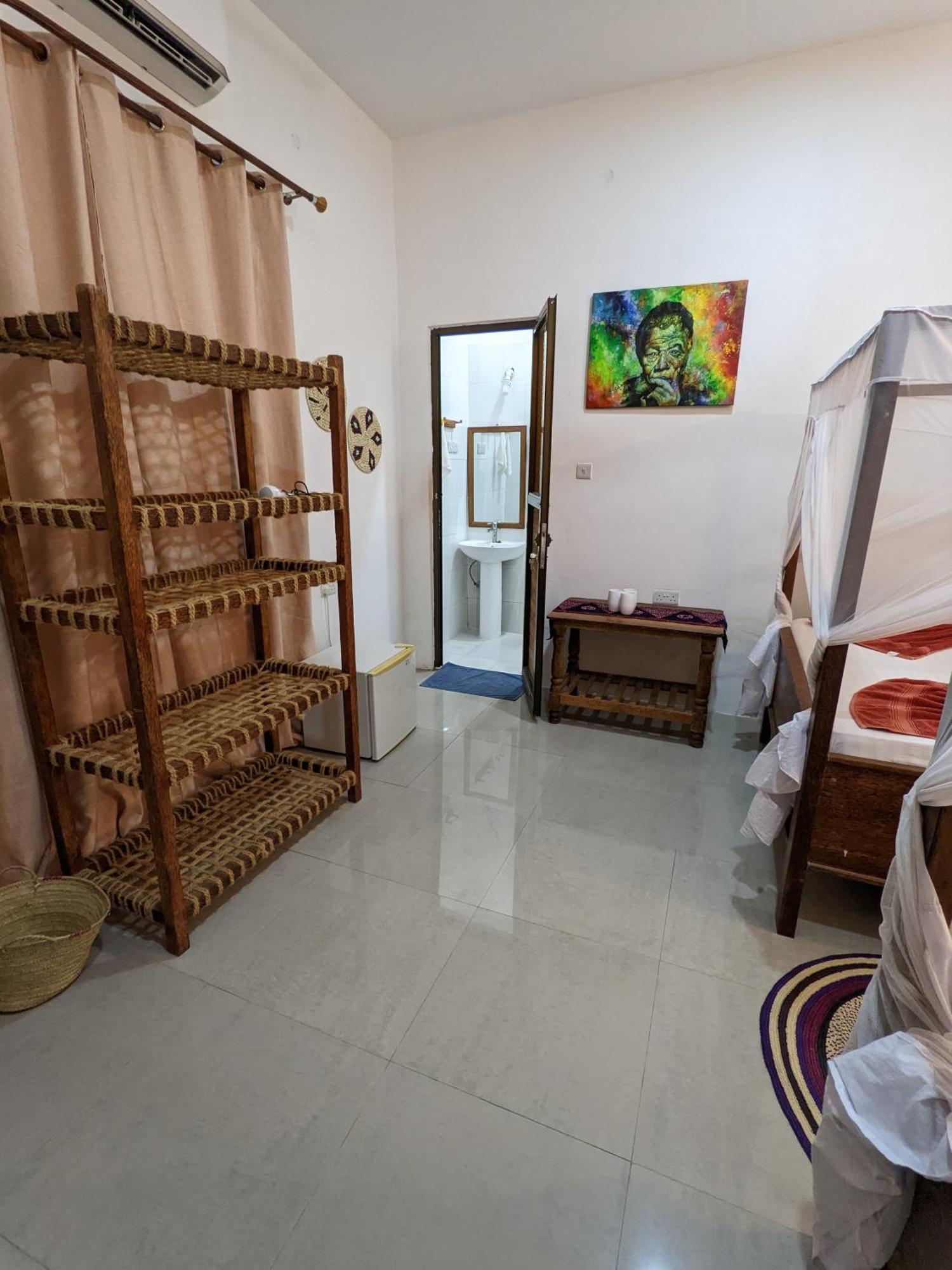Mkadi Beach House Hotell Nungwi Rum bild