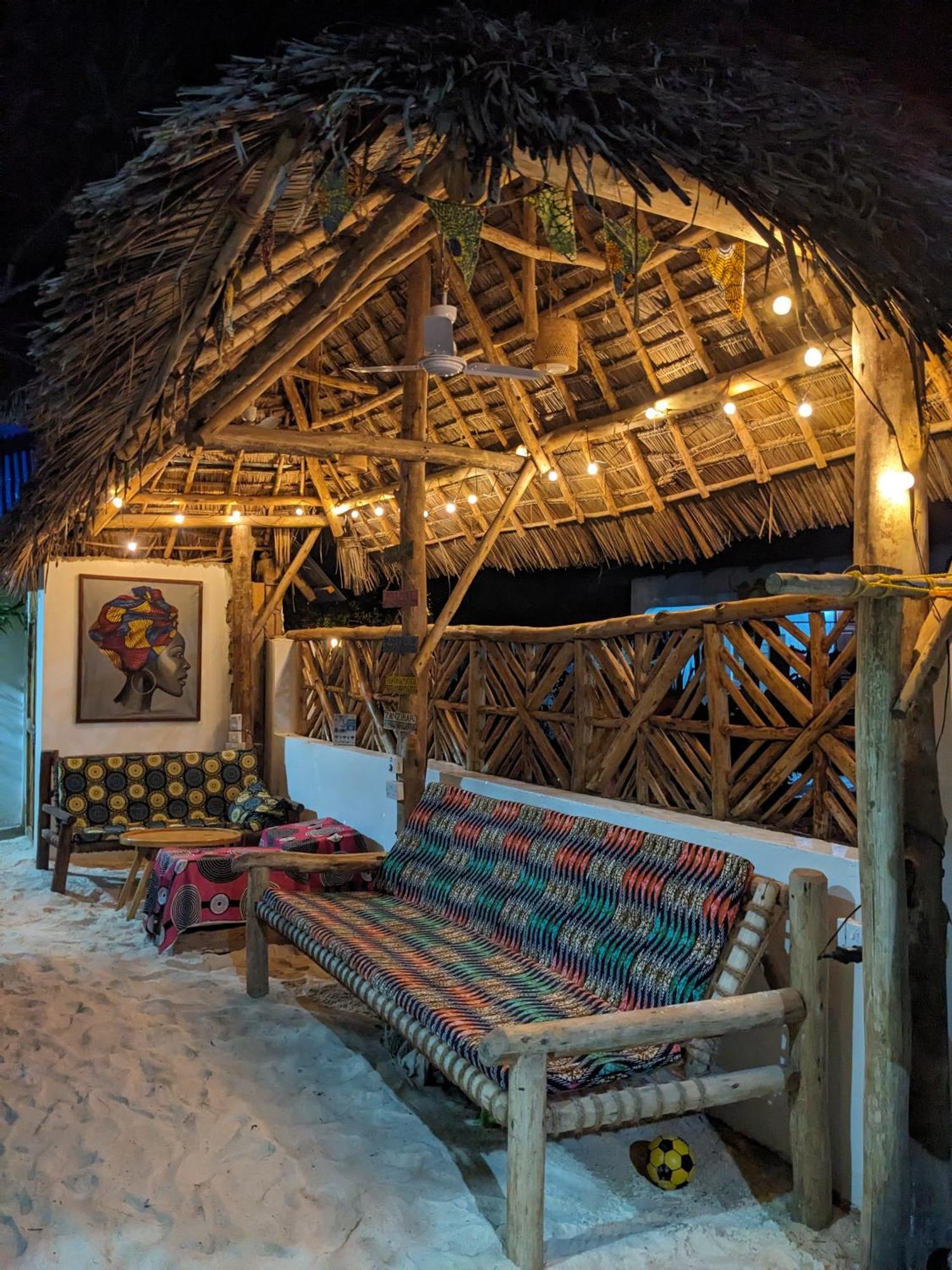 Mkadi Beach House Hotell Nungwi Exteriör bild